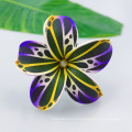 Hand colorido Artificial Frangipani Flowe com Shell Pearl